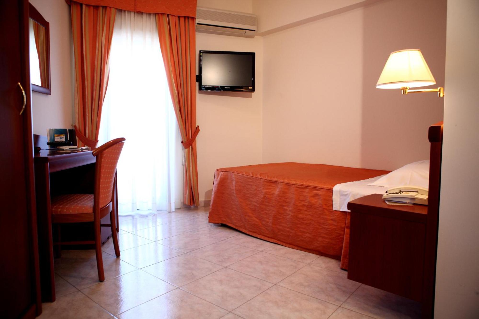 Hotel Za Maria Santo Stefano di Camastra Quarto foto
