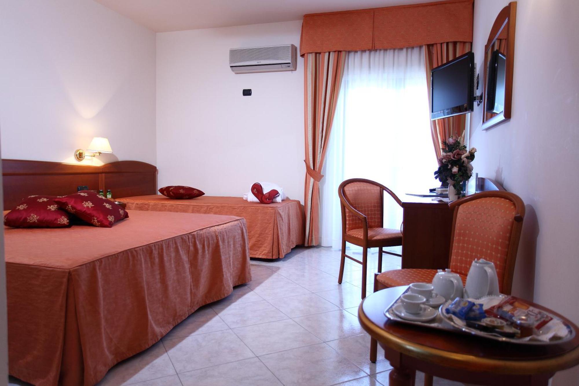 Hotel Za Maria Santo Stefano di Camastra Quarto foto