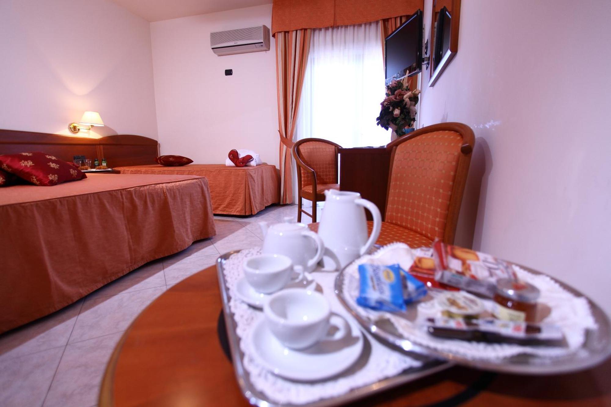 Hotel Za Maria Santo Stefano di Camastra Quarto foto